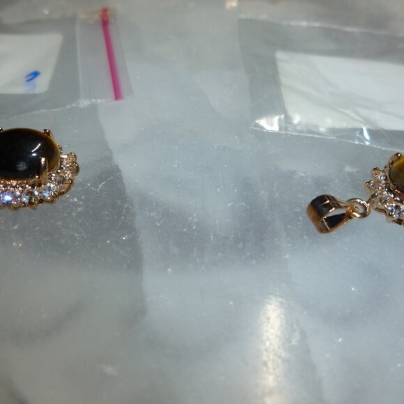 18K Gold Electroplate Tiger's Eye Swarovski Crystals Pendant - Picture 15 of 16